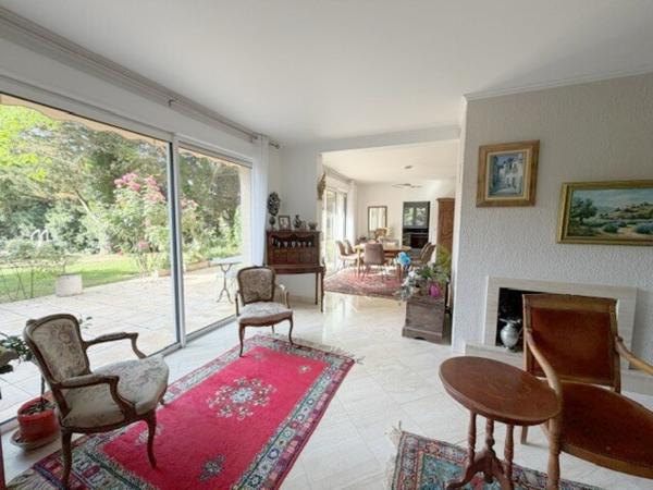 Maison 7 pièce(s) 5 chambre(s) 216 m²