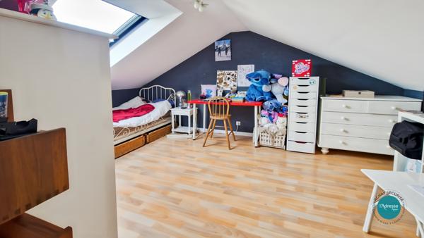 Maison à Mennecy 8 pièce(s) 167.44 m2