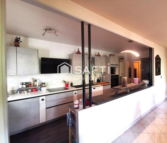 Appartement T4 très bien situé à Melun avec de beaux volumes