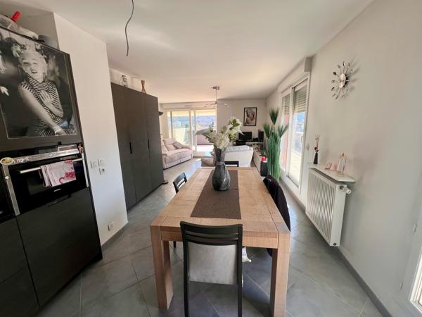 Appartement 4 pièce(s) 3 chambre(s) 90 m²