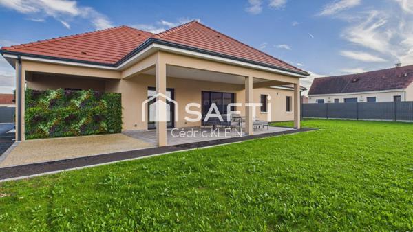 Pavillon récent et moderne avec jardin aménagé