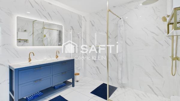 Pavillon récent et moderne avec jardin aménagé