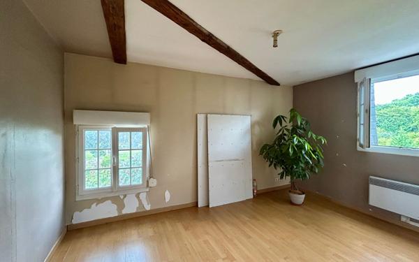 Maison à vendre    5 pièces •  Saint-Gobain