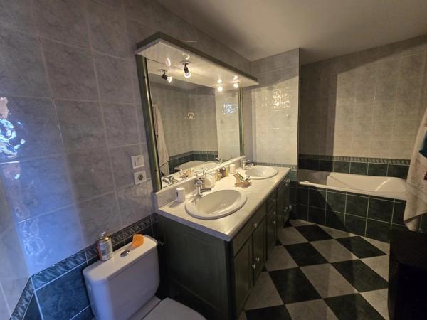 Vente Immeuble 13 pièces 331 m2 à Le Luc