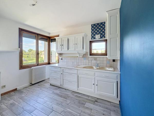 Maison lumineuse avec jardin, terrasse et garage