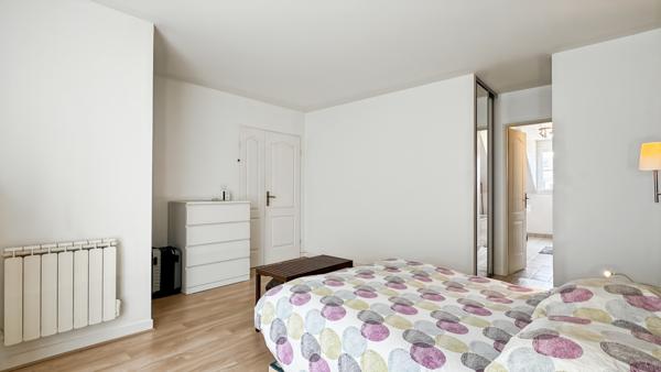 Saint-Nom-la-Bretèche (78860) MAISON FAMILIALE CONTEMPORAINE DE 180M2 PROCHE ECOLES ET TRANSPORTS - FEUCHEROLLES