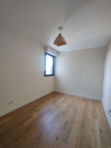 Appartement  6 pièce(s)  4 chambre(s)  161 m²