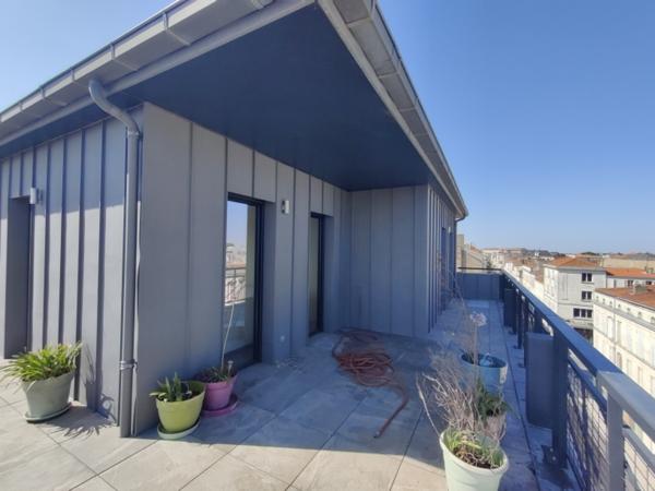 Appartement  6 pièce(s)  4 chambre(s)  161 m²