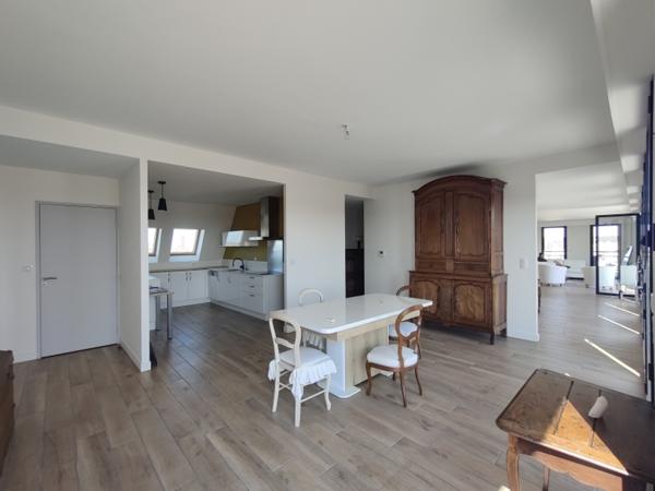 Appartement  6 pièce(s)  4 chambre(s)  161 m²