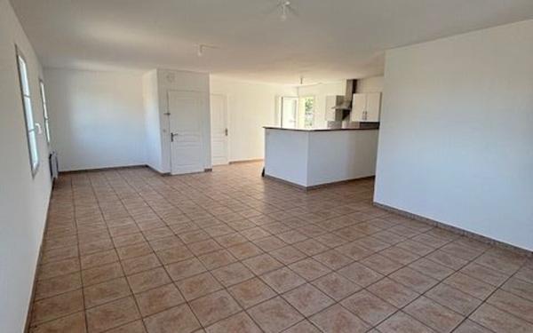 Appartement à louer    4 pièces •  Sainte-Soulle