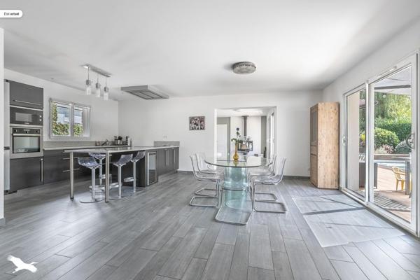 Maison à vendre 730 800 € Saint-Jean-d'Illac 5 p 155 m² DPE C