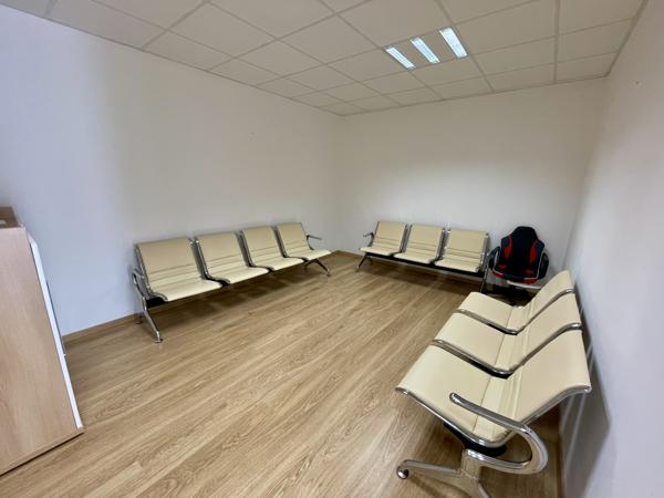 A LOUER - BUREAUX 72 M2 - HYPER CENTRE DE COMPIEGNE