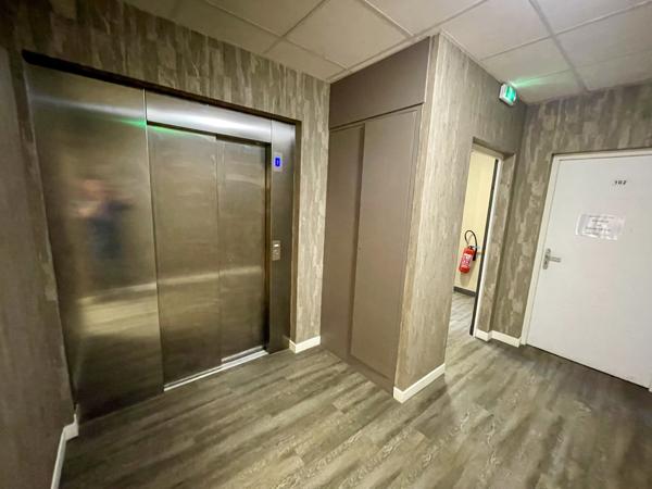 A LOUER - BUREAUX 72 M2 - HYPER CENTRE DE COMPIEGNE