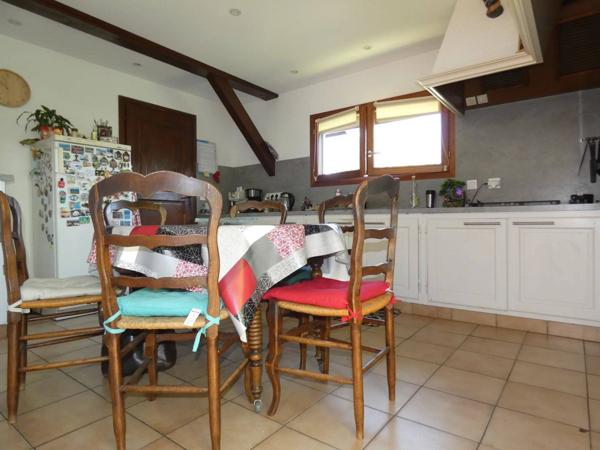 Maison T5 155 M2 dépendance terrain 5987 M2