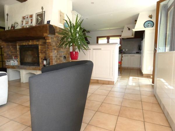 Maison T5 155 M2 dépendance terrain 5987 M2