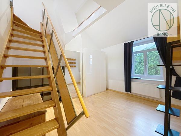 Maison
                                                                                                                                                                                                                                                                                                                        7 pièce(s)                                                                                                                                                                                                          5 chambre(s)                                                                                                                                                                                                          220  m²