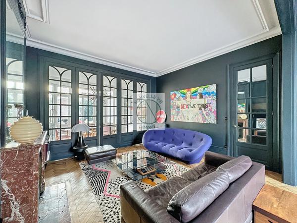 Maison
                                                                                                                                                                                                                                                                                                                        7 pièce(s)                                                                                                                                                                                                          5 chambre(s)                                                                                                                                                                                                          220  m²