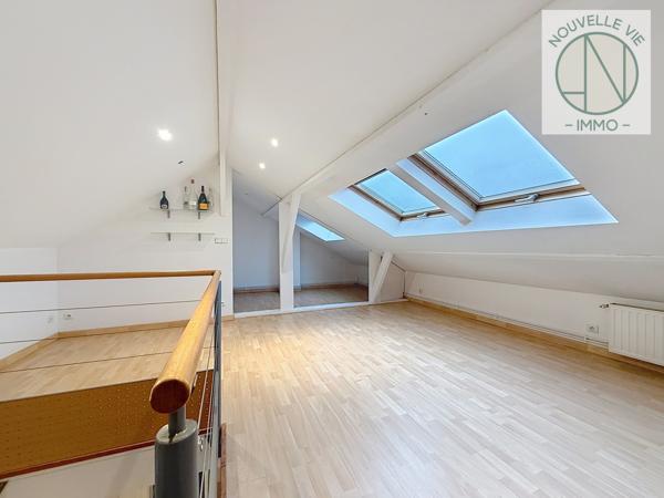 Maison
                                                                                                                                                                                                                                                                                                                        7 pièce(s)                                                                                                                                                                                                          5 chambre(s)                                                                                                                                                                                                          220  m²
