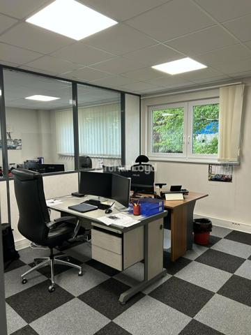 BUREAUX à VENDRE de 491.2 m²