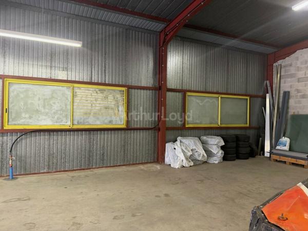 BUREAUX à VENDRE de 491.2 m²