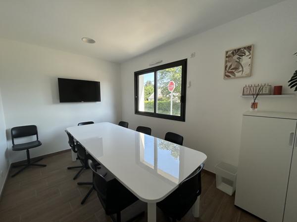 Bureaux à vendre à Saint-Nazaire avec parking privatif et terrasse