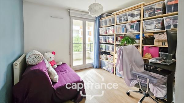 Bel appartement familial -lumineux avec balcon- 2 places de stationnement- suite parentale.
