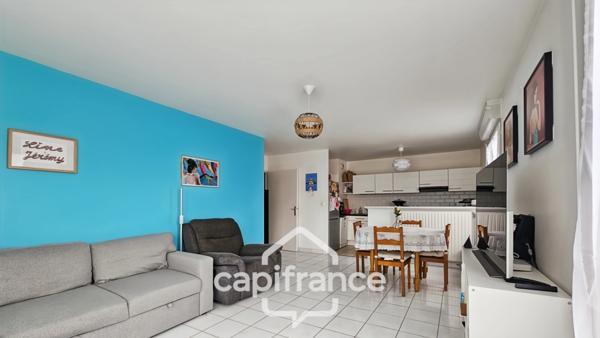 Bel appartement familial -lumineux avec balcon- 2 places de stationnement- suite parentale.