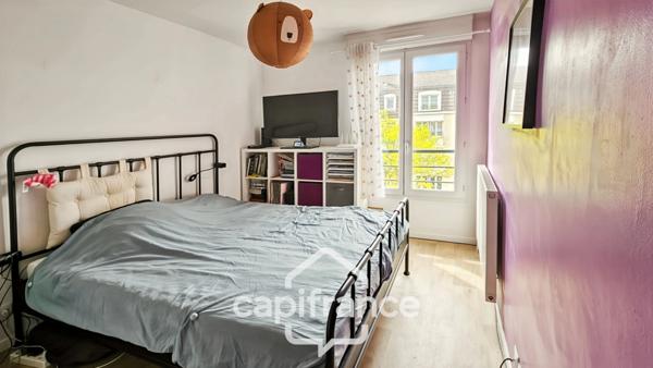 Bel appartement familial -lumineux avec balcon- 2 places de stationnement- suite parentale.