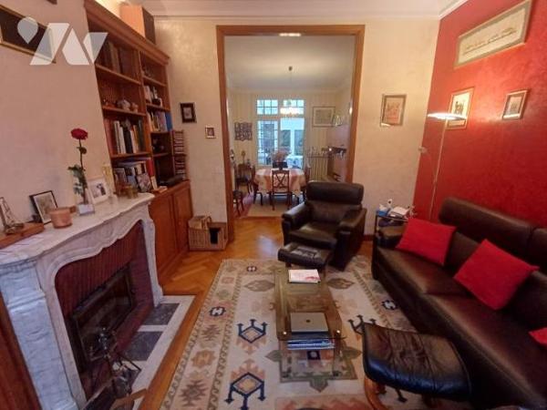 QUARTIER HENRIVILLE : Charmante maison de 197 m² avec JARDIN et 2 GARAGES