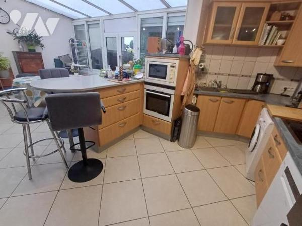 QUARTIER HENRIVILLE : Charmante maison de 197 m² avec JARDIN et 2 GARAGES