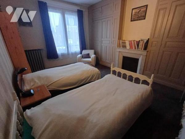 QUARTIER HENRIVILLE : Charmante maison de 197 m² avec JARDIN et 2 GARAGES