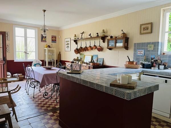 Vente Maison 8 pièces 256 m2 à Villers-Cotterêts