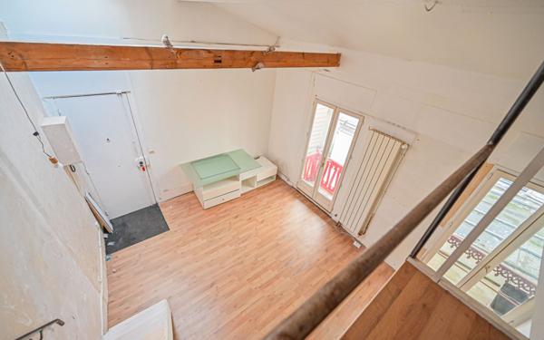 Appartement à vendre    2 pièces • 33 m2 Paris 20