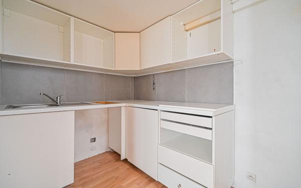 Appartement à vendre    2 pièces • 33 m2 Paris 20