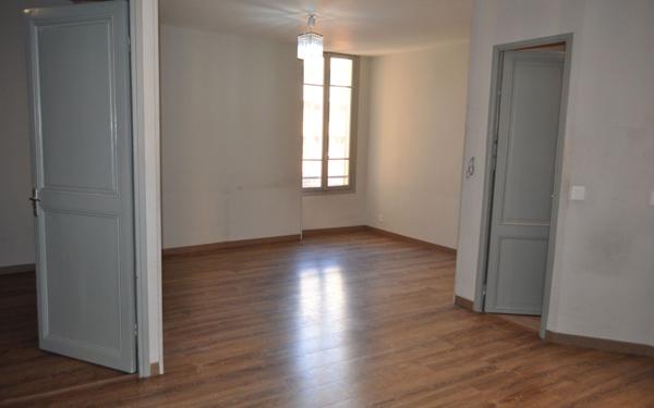 Appartement à louer    3 pièces •  Nice