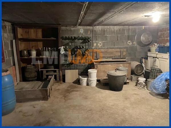 Figeac maison en pierre T4 sur sous sol complet avec terrain