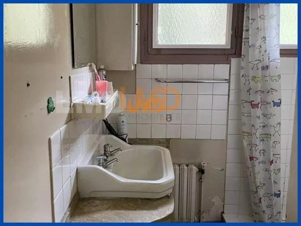 Figeac maison en pierre T4 sur sous sol complet avec terrain