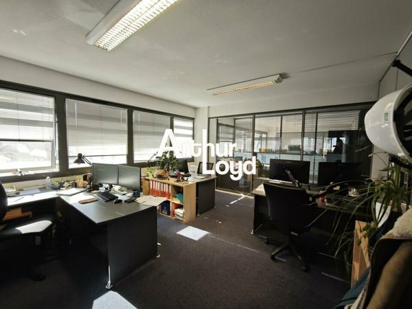 BUREAU OPEN SPACE MIXTE DE 341M² DANS IMMEUBLE DE BUREAU AVEC TERRASSE DE 300M²
