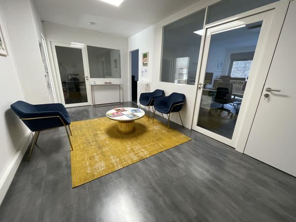 BUREAUX EN LOCATION-CENTRE VILLE-96 M2