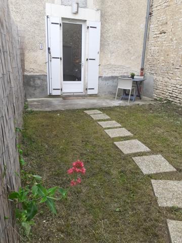 Neuville-de-Poitou (86170) IMMEUBLE LOCATIF 3 LOGEMENTS NEUVILLE DE POITOU