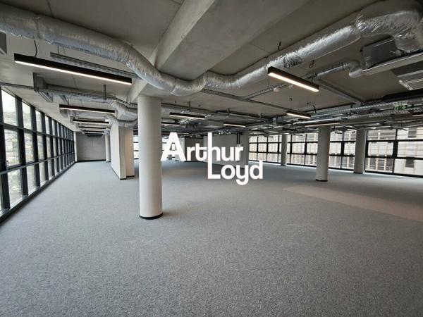 A LOUER SURFACE DE BUREAUX NEUFS AMENAGES DANS IMMEUBLE DERNIERE GENERATION
