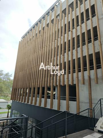 A LOUER SURFACE DE BUREAUX NEUFS AMENAGES DANS IMMEUBLE DERNIERE GENERATION