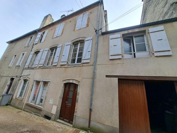Immeuble à vendre 223 600 € Saint-Yrieix-la-Perche 203 m² DPE E