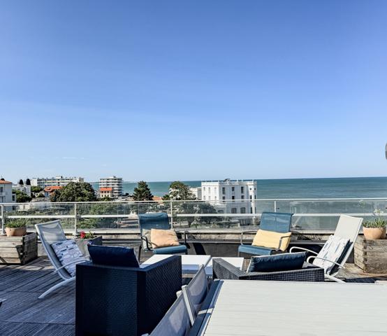 Appartement
                                                                                                                                                                                                                                                                                                                        3 pièce(s)                                                                                                                                                                                                          2 chambre(s)                                                                                                                                                                                                          83  m²