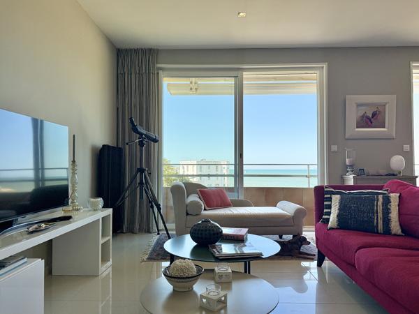 Appartement
                                                                                                                                                                                                                                                                                                                        3 pièce(s)                                                                                                                                                                                                          2 chambre(s)                                                                                                                                                                                                          83  m²