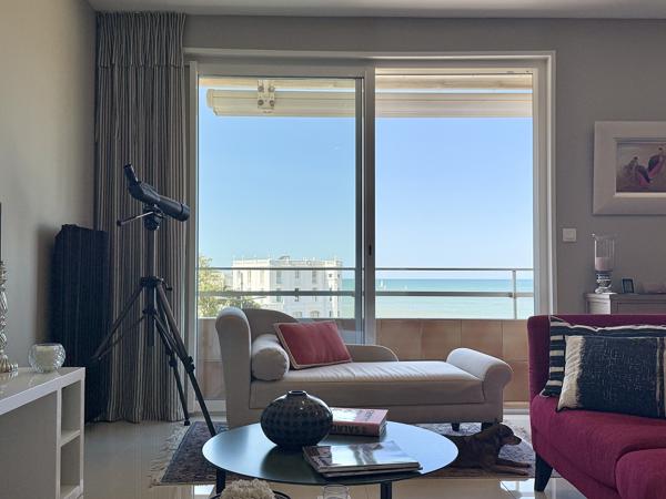 Appartement
                                                                                                                                                                                                                                                                                                                        3 pièce(s)                                                                                                                                                                                                          2 chambre(s)                                                                                                                                                                                                          83  m²