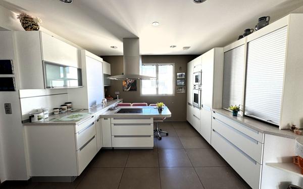 Appartement à vendre    4 pièces • 155,83 m2 La Rochelle