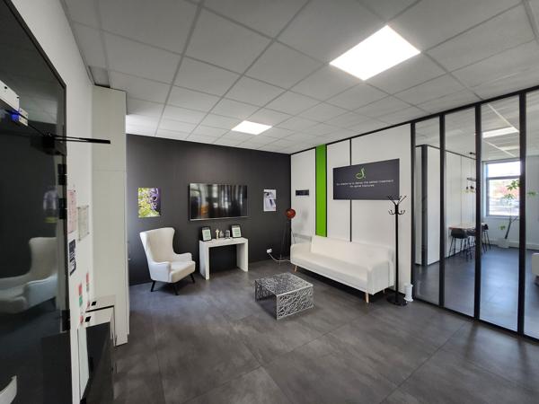 Bureaux à louer à Eragny parc gardienné et régisseur sur site