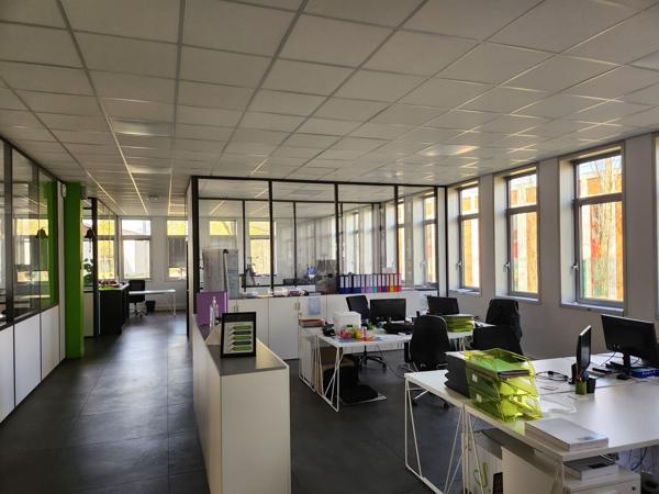 Bureaux à louer à Eragny parc gardienné et régisseur sur site