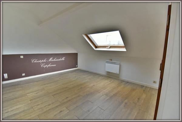 Christophe Michaudelle Capifrance, vous propose : 3 pièces 42 m² à Nanteuil lès Meaux secteur recherché - centre ville commerces et transports à pied - appartement 2è étage en duplex -